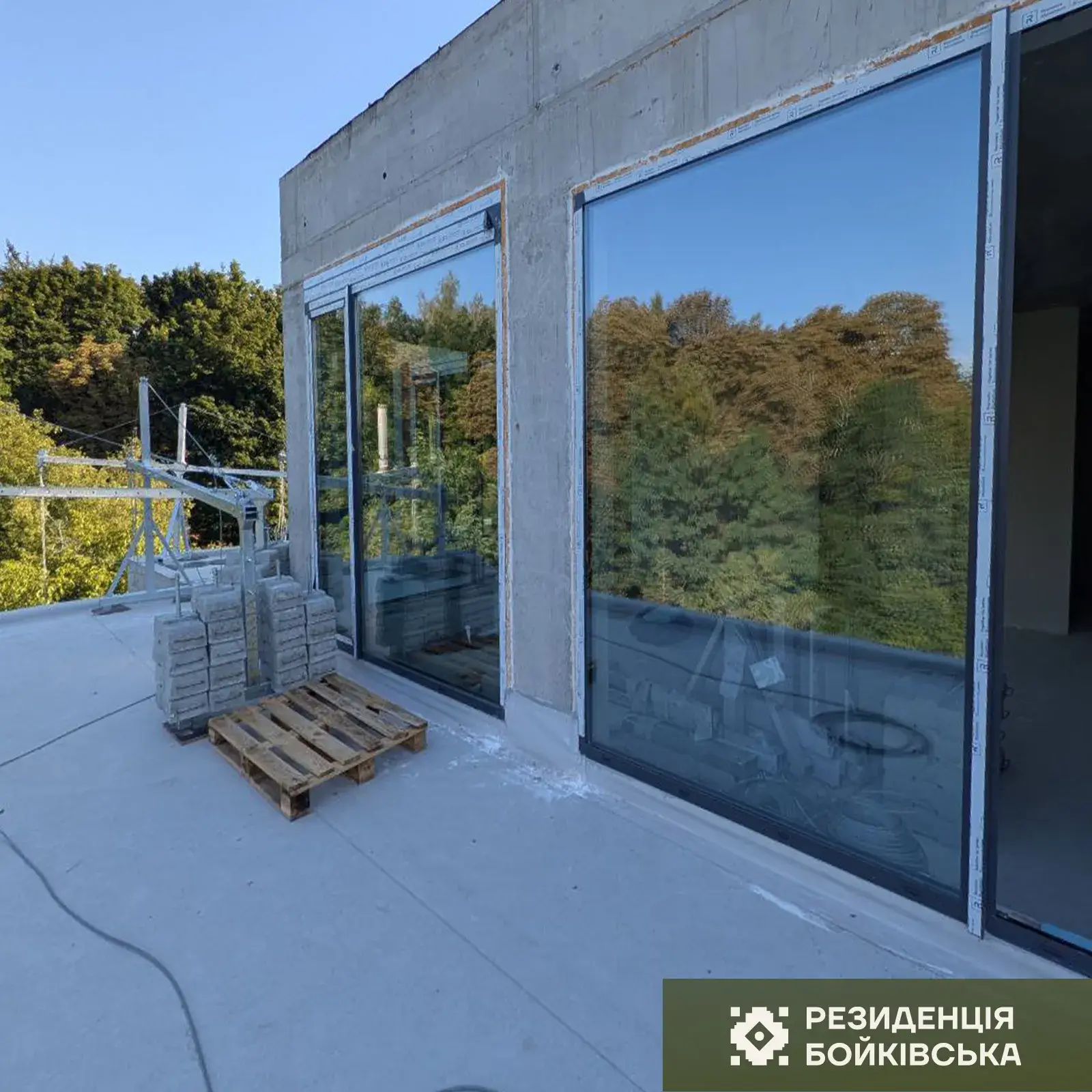 filling gaps in the facades of residential buildings (august 2025)